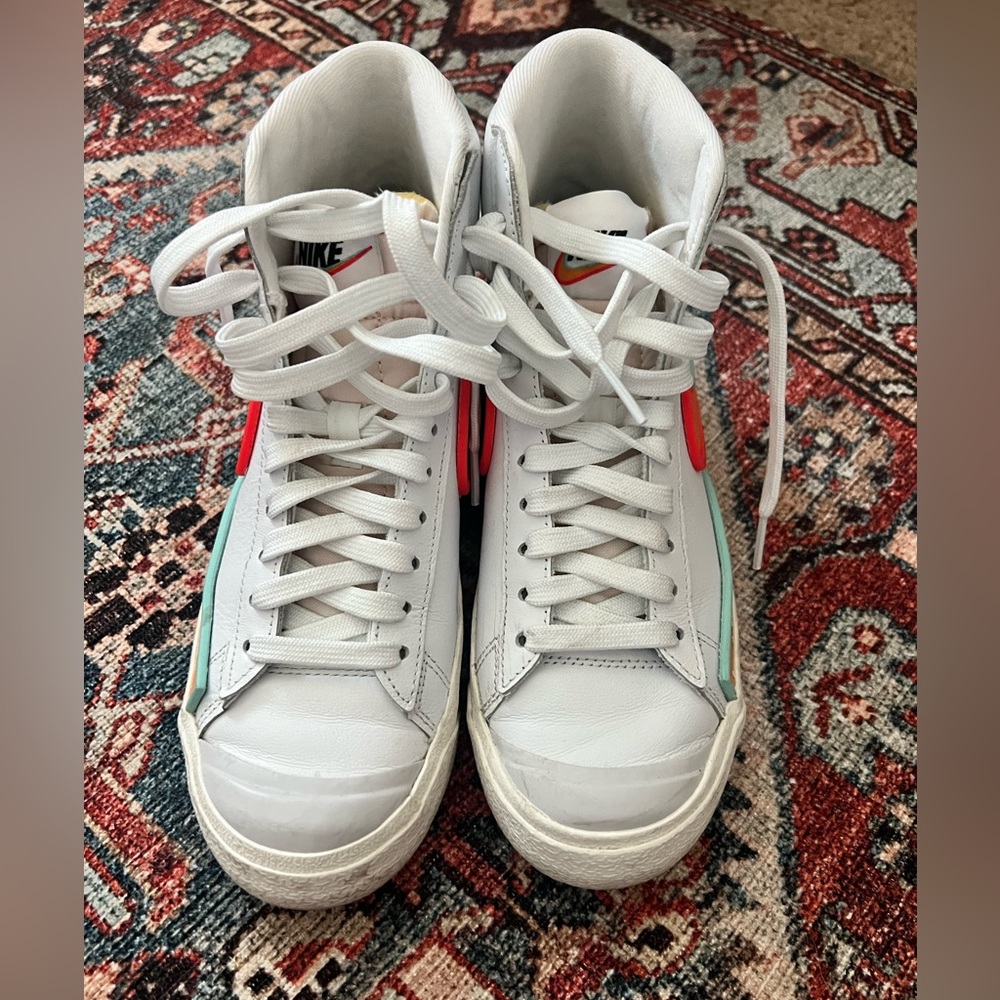 Colorful Nike high tops size 5